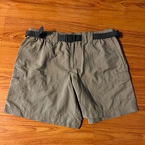 Columbia Women’s Sandy River Cargo Shorts. Size SMALL.